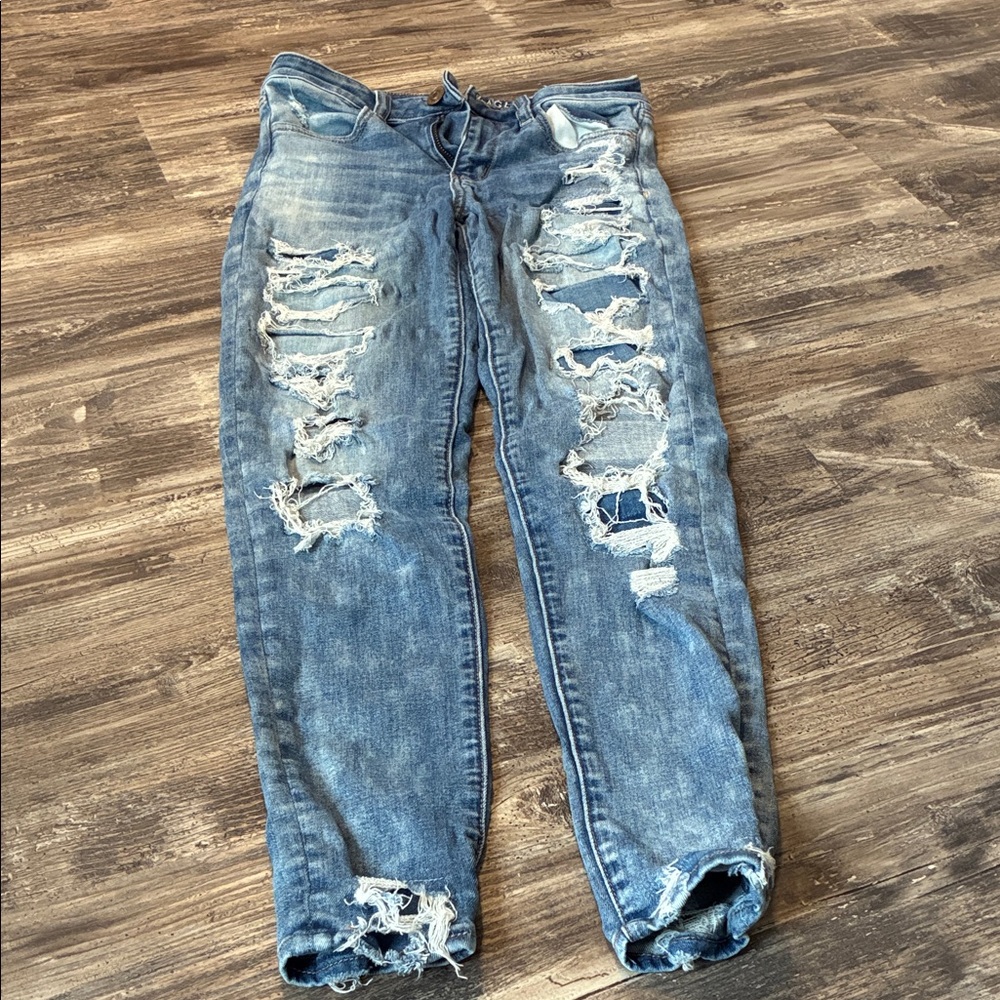 American Eagle Outfitters Light Blue Ripped Jeans